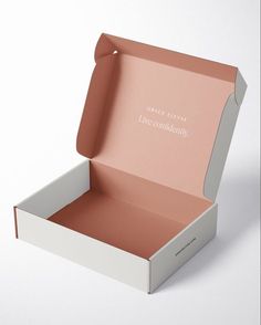 custom packaging boxes