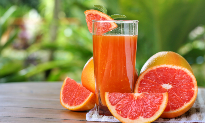 How Grapefruit Supports Men's Cardiovascular Health