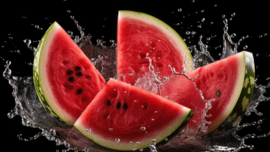 Watermelon aids a balanced diet and health.